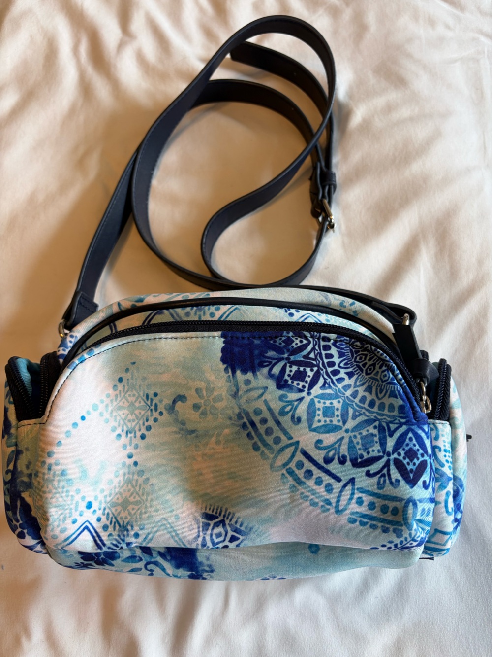 Blue & White Patterned Crossbody Bag - Unknown Brand